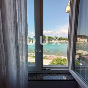 OTOK UGLJAN, UGLJAN - Penthouse 1. red od mora