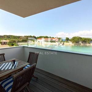 OTOK UGLJAN, UGLJAN - Penthouse 1. red od mora