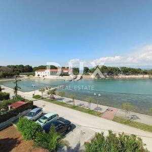 OTOK UGLJAN, UGLJAN - Penthouse 1. red od mora