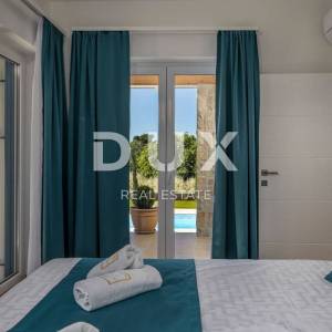 OTOK UGLJAN, UGLJAN - Prekrasna kamena vila s bazenom