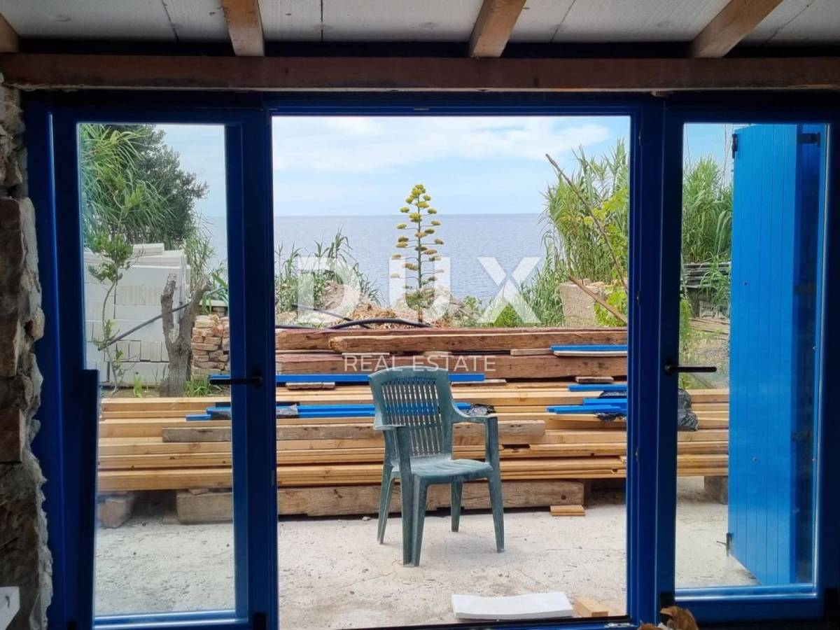 OTOK VELE SRAKANE, VELE SRAKANE - kamena kuća prvi red do mora