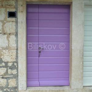 Otok Vis, grad Vis, kamena kuća 66m2, prodaja