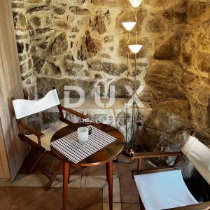 Otork Krk, okolica Dobrinja - Renovirana kamena kuća