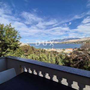 PAG, GRAD PAG - Prostrana kuća s panoramskim pogledom na more i Velebit