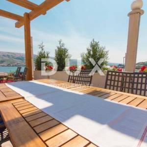 PAG -  hotel 278m2 prvi red do mora s panoramskim pogledom, HITNA PRODAJA