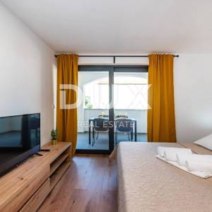 PAG, MANDRE- stan 65m2  prizemlje u neposrednoj blizini mora i plaže