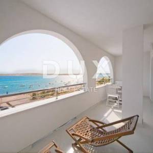 PAG, NOVALJA - Aparhotel uz plažu