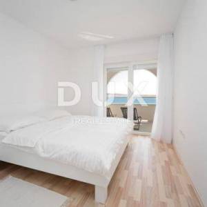 PAG, NOVALJA - Aparhotel uz plažu