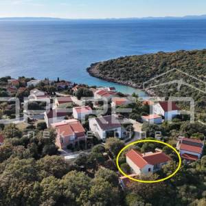 Pag, Potočnica - Kuća s tri apartmana i pogledom na more