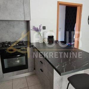 Pakoštane, 2s+db, balkon, pogled na more i jezero