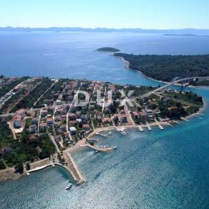 PAŠMAN, ŽDRELAC - građevinski teren 5778m2 s pogledom na more za stambenu zgradu – stanove /apartmane /  obiteljsku kuću / vill...