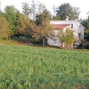PAZIN - Prodaje se građevinsko zemljište od 2493 m²