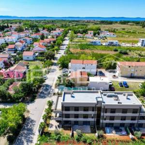 Penthouse s krovnom terasom, 126 m2, 300 m od mora, Sabunike, Privlaka