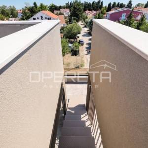 Penthouse s krovnom terasom, 126 m2, 300 m od mora, Sabunike, Privlaka