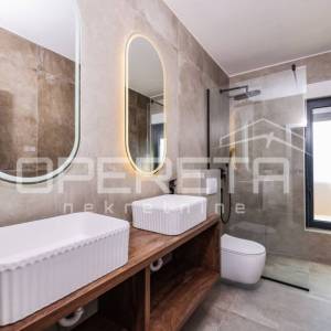 Penthouse s krovnom terasom, 126 m2, 300 m od mora, Sabunike, Privlaka