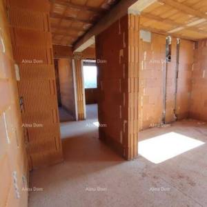 Penthouse u novogradnji u blizini mora