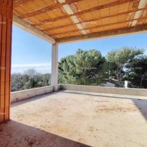 Penthouse u novogradnji u blizini mora