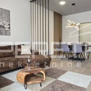 Penthouse za dugoročni najam u Šibeniku s krovnom terasom i jacuzzijem