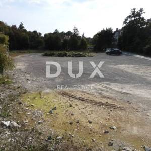 PERMANI, JURDANI-građevinsko zemljište 2000m2 s građ. dozvolom za halu od 600m2 (namjena: trgovačka, zanatska, industrijska)...
