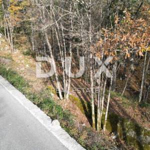 PERMANI- zemljište 9500m2 za poslovnu zgradu/ halu- 2000m2 građevinsko+ 7500m2 zeleni pojas