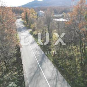 PERMANI- zemljište 9500m2 za poslovnu zgradu/ halu- 2000m2 građevinsko+ 7500m2 zeleni pojas