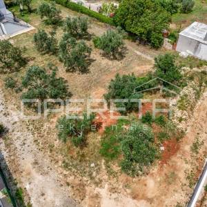 Peroj – Građevinsko zemljište 778m2 s pogledom na more!