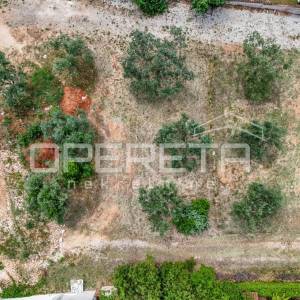 Peroj – Građevinsko zemljište 778m2 s pogledom na more!
