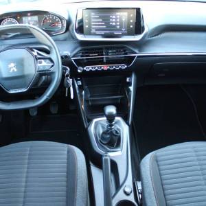 Peugeot 2008 1.2 Puretech *LED, NAVIGACIJA*