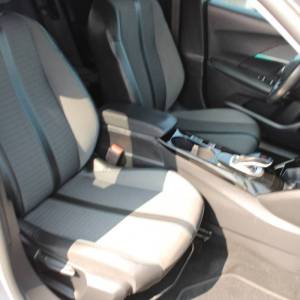 Peugeot 2008 1.2 Puretech Allure AUTOMATIK *LED, KAMERA*