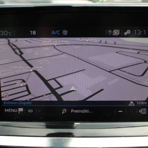 Peugeot 2008 1.2 Puretech *LED, NAVIGACIJA*