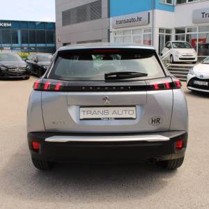 Peugeot 2008 1.2 Puretech *LED, NAVIGACIJA*