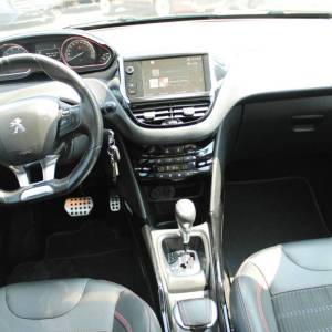 Peugeot 2008 1.2 Puretech GT Line AUTOMATIK *PANORAMA, NAVIGACIJA, KAMERA*