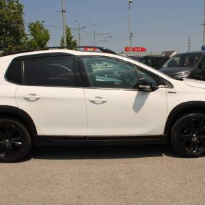 Peugeot 2008 1.2 Puretech GT Line AUTOMATIK *PANORAMA, NAVIGACIJA, KAMERA*