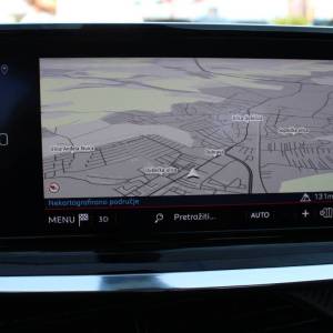 Peugeot 2008 1.2 Puretech Allure AUTOMATIK *LED, NAVIGACIJA, KAMERA*
