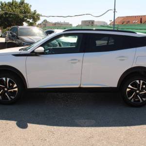 Peugeot 2008 1.2 Puretech Allure AUTOMATIK *LED, NAVIGACIJA, KAMERA*