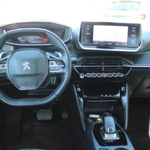 Peugeot 2008 1.2 Puretech Allure AUTOMATIK *LED, NAVIGACIJA, KAMERA*