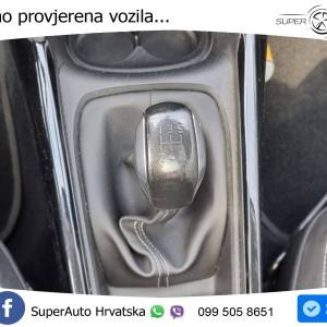 Peugeot 2008 1.2i Executive 110 KS, REG 11/25 TEM+PANO+GR SJED+PDC+NAVI