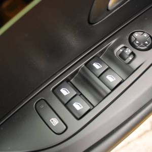 Peugeot 208 1.2 130ks GT Line AUTOMATIK *LED, KAMERA, PANORAMA*