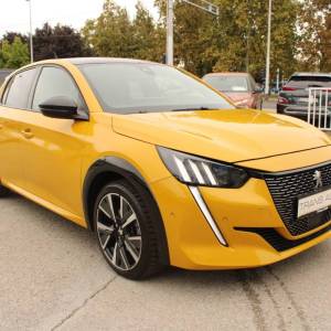 Peugeot 208 1.2 130ks GT Line AUTOMATIK *LED, KAMERA, PANORAMA*
