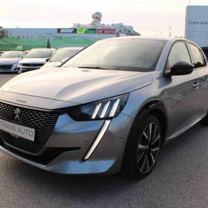 Peugeot 208 1.2 GT 130ks AUTOMATIK *LED, KAMERA, NAVIGACIJA*