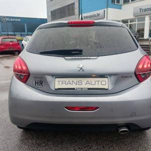 Peugeot 208 1.2 Puretech GT-Line AUTOMATIK *NAVIGACIJA, KAMERA*