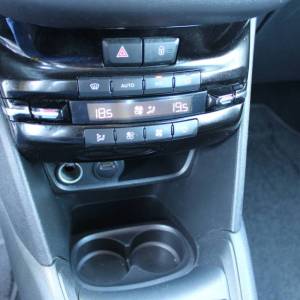 Peugeot 208 1.5 HDi *NAVIGACIJA*
