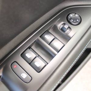 Peugeot 3008 Hybrid 225 Allure AUTOMATIK *LED,NAVIGACIJA,KAMERA*