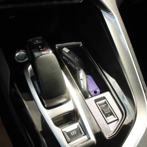 Peugeot 3008 Hybrid 225 Allure AUTOMATIK *LED,NAVIGACIJA,KAMERA*