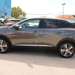 Peugeot 3008 Hybrid 225 Allure AUTOMATIK *LED,NAVIGACIJA,KAMERA*