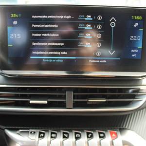 Peugeot 3008 Hybrid 225 Allure AUTOMATIK *LED,NAVIGACIJA,KAMERA*