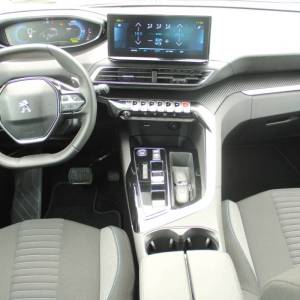 Peugeot 3008 Plug in Hybrid 180 AUTOMATIK *LED,NAVIGACIJA,KAMERA*