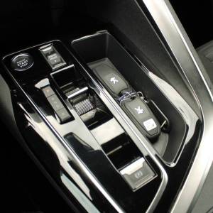 Peugeot 3008 Plug in Hybrid 180 AUTOMATIK *LED,NAVIGACIJA,KAMERA*