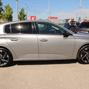 Peugeot 308 1.2 Puretech Allure *LED, NAVIGACIJA, KAMERA*