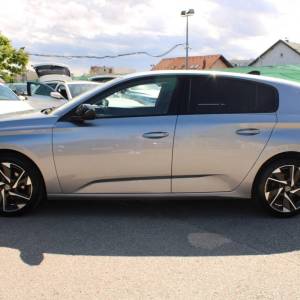 Peugeot 308 1.2 Puretech Allure *LED, NAVIGACIJA, KAMERA*